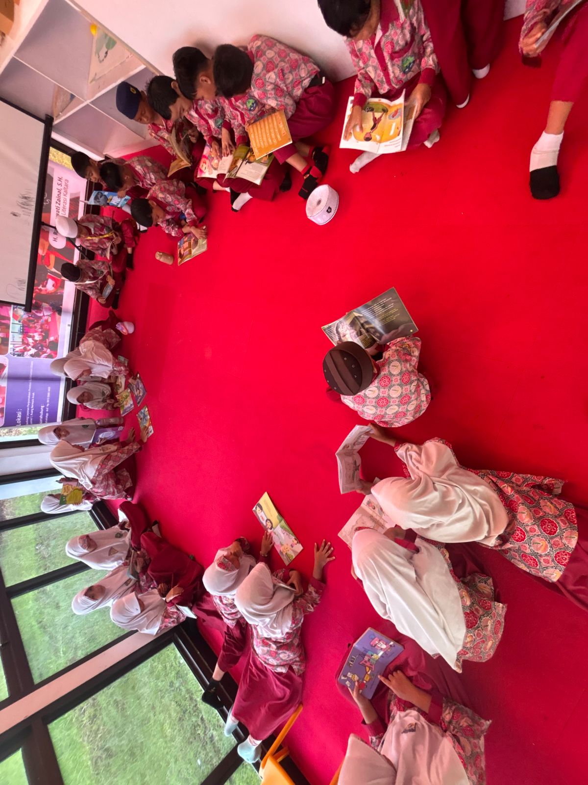 LIBRARY TOUR SDIT CENDEKIA TAKA TANJUNG SELOR